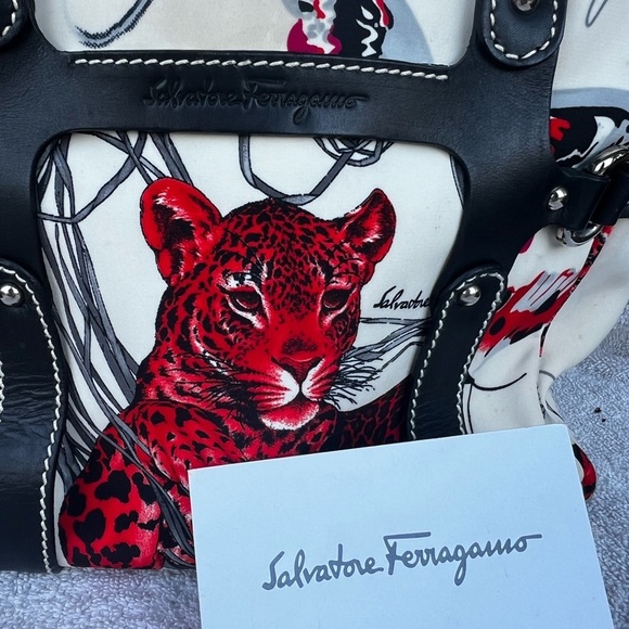 Gorgeous Ferragamo Fiera Leopard Print Jungle Safari - Picture 11 of 15